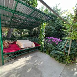 Lovely home, хотел в Ош