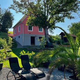 Ferienhaus Thonjoergl, hotel v destinácii Gnas