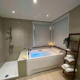 Sublime appartement Calme Cosy & Jacuzzi, hotel Brüsszelben
