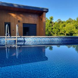 House Momentum, hotel em Lovinac