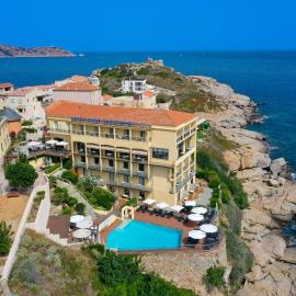 Hotel Saint Christophe, מלון בקאלבי