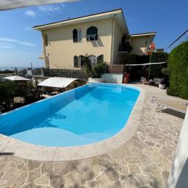 Casa Milena elegante dimora con piscina e parcheggio privati