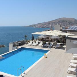 The Queen's Lion Premium HOTEL