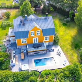 Villa Degerby - 330m2 Lux Manor w/Heated Pool, Spa, viešbutis mieste Degerby