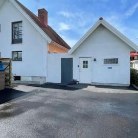 Kaptenhuset Skrea strand, hotel in Falkenberg