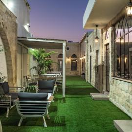 Old City Boutique - By La Finca Hotels- חוויית אירוח יוקרתית, חניה בחינם וקרבה לשדרת הקולינריה של העיר, hotel en Beer Sheva