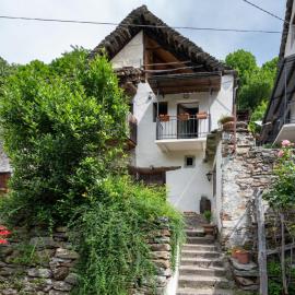 Chalet Il Gianlupo Grigio by Interhome, hotel sa Bognanco