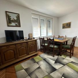 Centar Apartman, hotel v destinácii Apatin