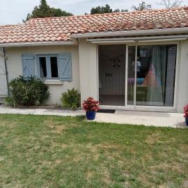 Charmante maisonnette climatisée proche bourg et lac