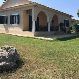 Rouvas Beach House, khách sạn ở Sidari