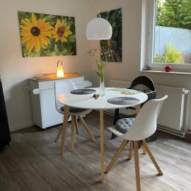 HUUS UTSPANN FeWo mit Terrasse - 23 km vor Hamburg -, hotel in Seevetal