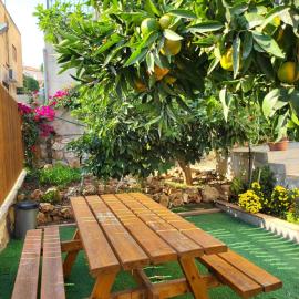 Nazareth में, होटल Maria's GuestHouse - Uphill View of Nazareth F
