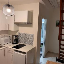Studio duplex centre-ville au calme avec parking