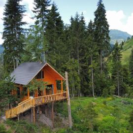 Cottage farvana – hotel w mieście Khulo