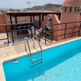 Apartamentos Paraiso Vera Playa, Ed Palmerston, Atico K a pie de playa, piscina privada en solarium, WiFi