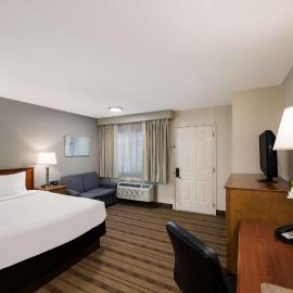 SureStay Plus by Best Western Woodbury Inn, hotel in Woodbury