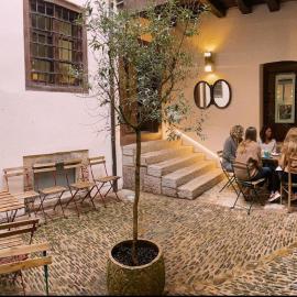 Quartier Leon Hostel Jabalquinto، فندق في ليون