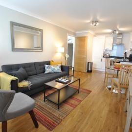 Alexandra Court One Bedroom Central Windsor Flats with Parking