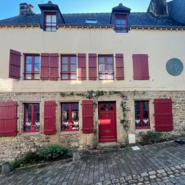 Maison de caractère ST GOUSTAN, hotel u gradu Ore