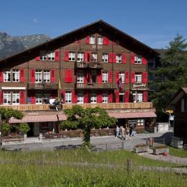 Swiss Lodge Hotel Bernerhof, מלון בונגן