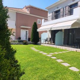 Villa Gianna, hotel i Apolpaina