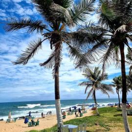 Kitnets Itapuã Residência - 1 Minuto de Caminhada Ate a Praia, hotel u gradu Salvador