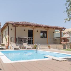 LUXURY VILLAS ELENI STEFI, hotel u Limenasu
