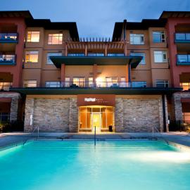 Watermark Beach Resort, מלון באוסויוס