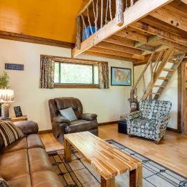 Cozy Georgia Abode w/ Deck, Fire Pit & Lake Access