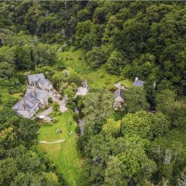 Watermill Cottages - 18th Century converted Mill 10 mins from beach, hotel in Dartmouth