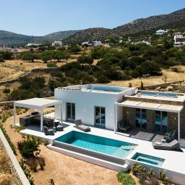 Villa Solevara - luxury villa with Infinity Pool, jacuzzi, cinema room & luxury amenities, hotel a Aspro Chorio Paros