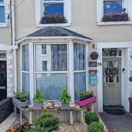 Town Cottage ground floor appartment, hotel in Bridgend
