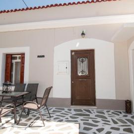 Village House Volada