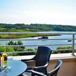 Clifden Seaview - Stunning Apartment, מלון בקליפדן