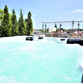Panorama Penthouse Apartment mit Klima und Whirlpool für bis zu 6 Personen, hotel a Frankenthal