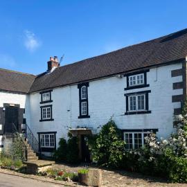 The Bear Inn, отель в городе Alderwasley