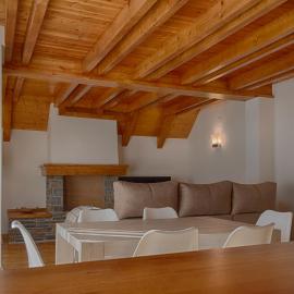 Saplan Real Estate LAUJÒ, Hotel in Bossost