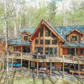 The Log House at Sugarloaf Mountain MD, Hotel in Dickerson