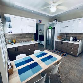 2-BR Modern Oceanfront Apt Steps from Playa Sucia