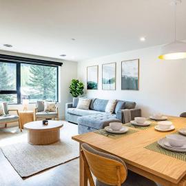 Revy Bliss - Dazzling Condo in the Mountains, Hotel in Revelstoke
