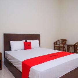RedDoorz Syariah near Transmart Pabelan Solo, hotel v destinaci Kartosuro