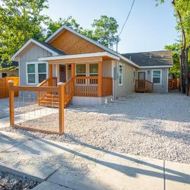 Dont Miss Dynamic 4BR2BA Near Jolly Riverwalk