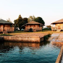 Luxury Lake Lodge, hotel i Alphen