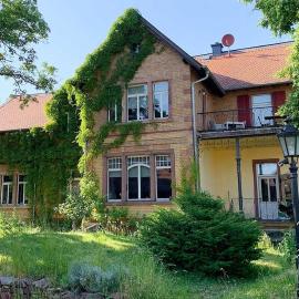 Herrschaftliches Apartment in historischer Villa