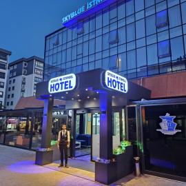 SKYBLUE İSTANBUL HOTEL, hotelli kohteessa Istanbul