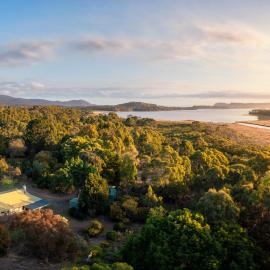 Cloudy Creek Cottage, hotel in South Bruny