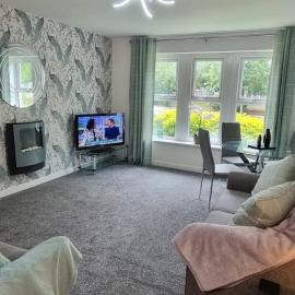 The Pennington Apt with Wifi and FREE Parking Next to Sports Village, hotel in Leigh