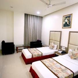 HOTEL BLUE PEARL, hotel in Bhopal