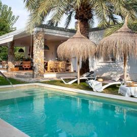 Casa bonita con jardín y piscina en Elche - Alicante, hotel v destinácii Elche