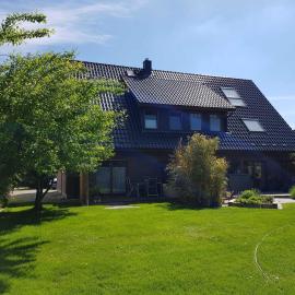 Ferienwohnungen Haus Mika Urlaubslust Trassenheide, hotel u gradu 'Trassenheide'